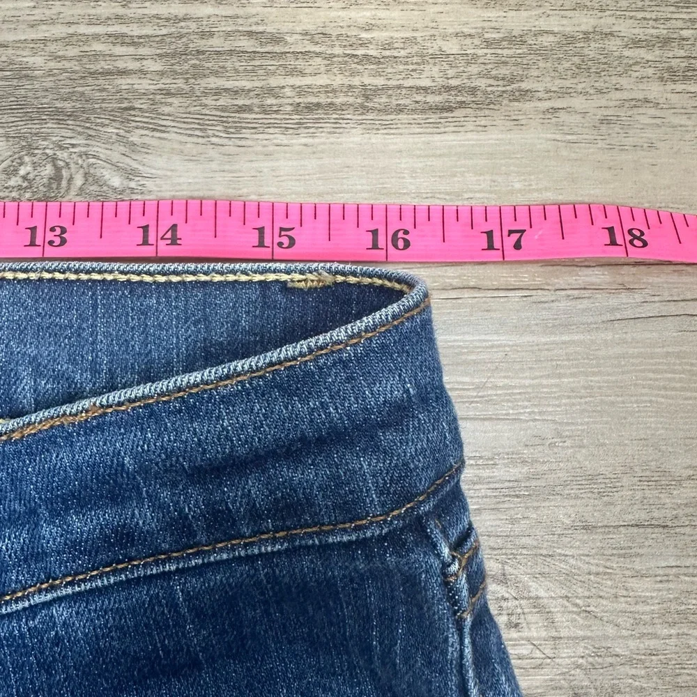 J Brand Medium Wash Straight Leg Denim Jeans Size 30